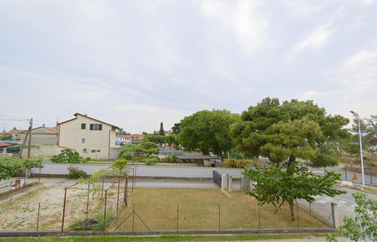 Apartment Patrik By Rent Istria Umag Exterior foto