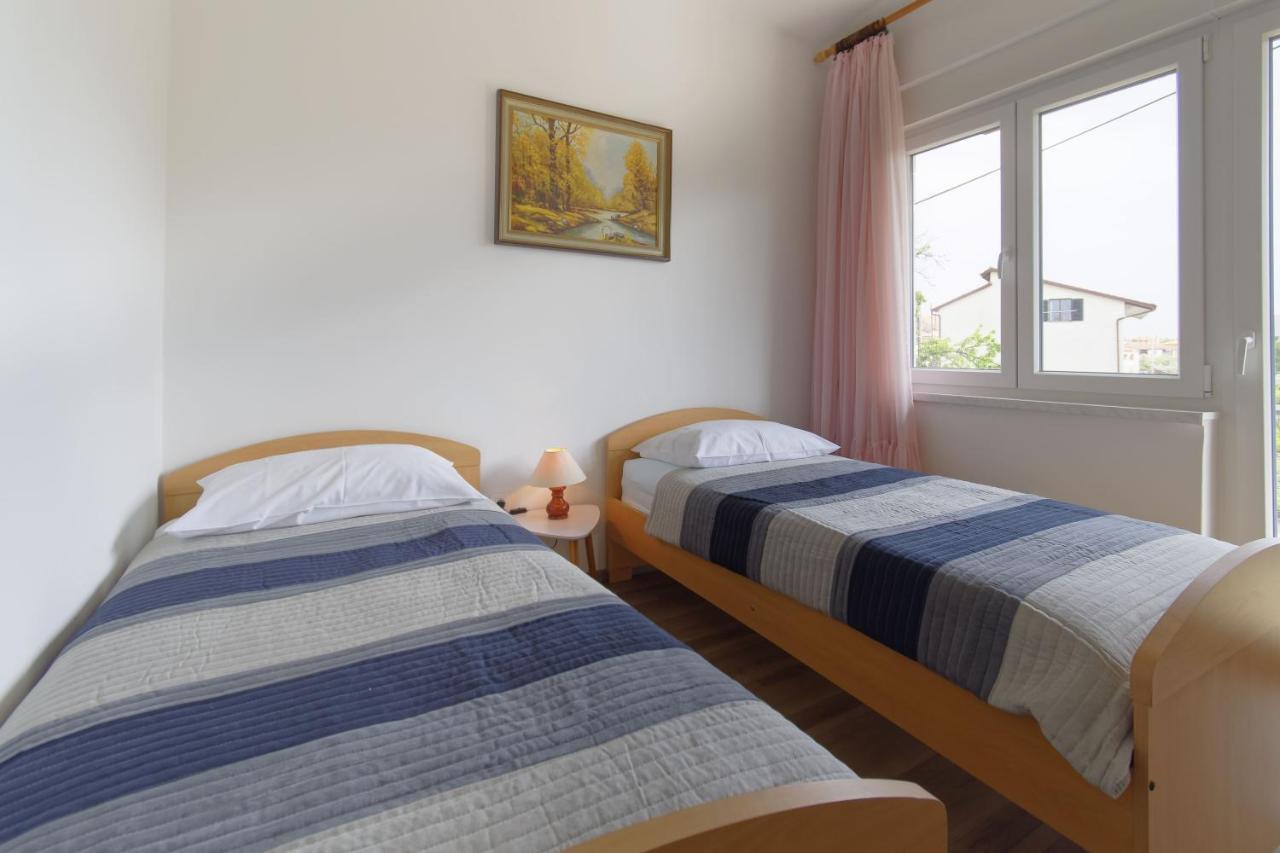 Apartment Patrik By Rent Istria Umag Exterior foto