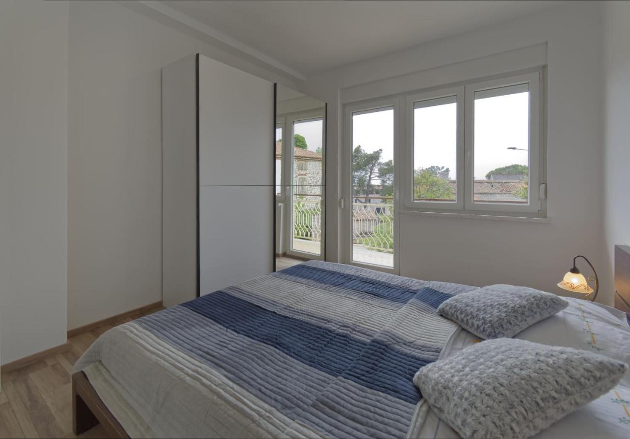 Apartment Patrik By Rent Istria Umag Exterior foto