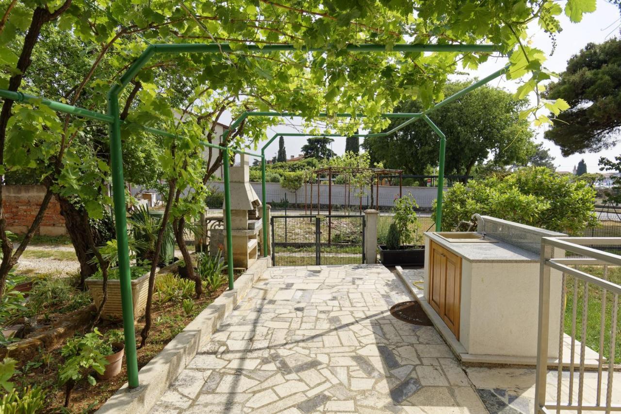 Apartment Patrik By Rent Istria Umag Exterior foto