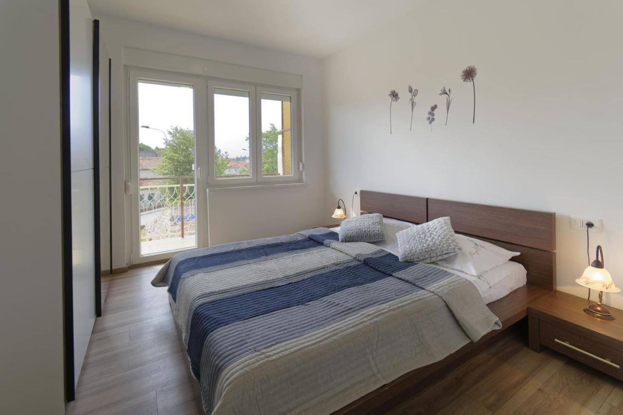 Apartment Patrik By Rent Istria Umag Exterior foto